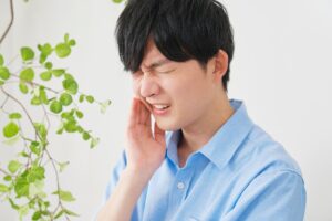 国立駅徒歩3分の歯医者、国立深澤歯科クリニックで、熱いものが歯にしみるについての解説